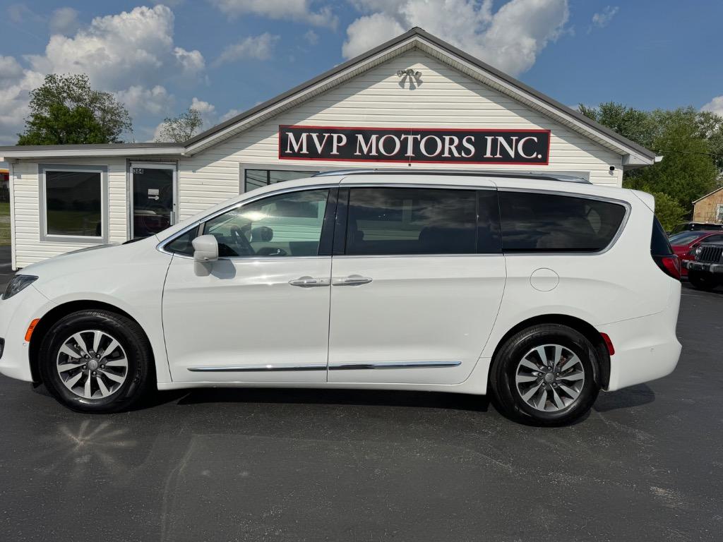 2020 Chrysler Pacifica Touring L Plus's photo