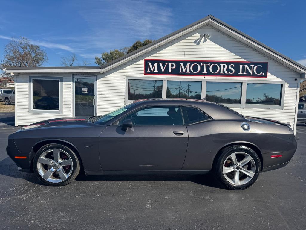 2017 Dodge Challenger R/T's photo